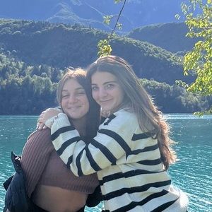 Meet your Posher, Francesca